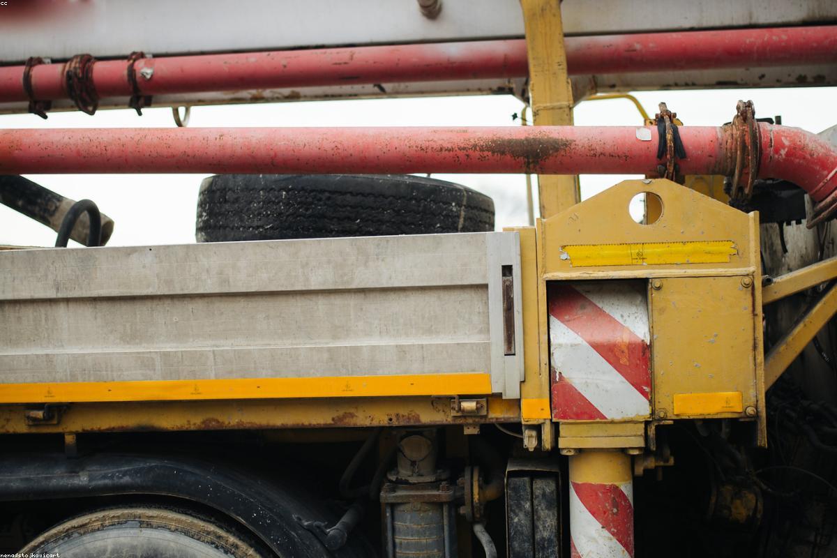 Global heavy construction equipment